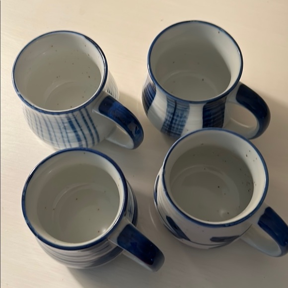 Set of four different blue pattern mugs - Picture 6 of 6